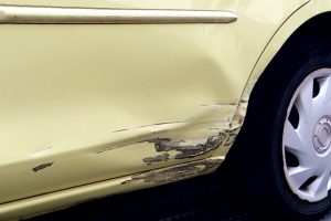 愛車に傷をつけてしまったらどうすればいい 傷の種類と直し方 横浜で車の傷修理 板金塗装ならニコニコ板金館